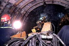 Công ty TNHH MTV Đầu tư và Thương mại Vạn Thành có 1 hợp đồng tương tự cung cấp xe khoan loại bánh xích sử dụng trong hầm lò, với giá trị 9,377 tỷ đồng. Ảnh minh họa: NC st