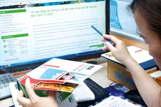 Bộ Kế hoạch và Đầu tư đã có văn bản hướng dẫn đăng tải thông tin về đấu thầu trong dịp Tết Nguyên đán 2020, nhưng một số bên mời thầu lấy lý do không nắm được quy định nên vẫn đóng/mở thầu vào dịp nghỉ này. Ảnh: Thủy Tiên