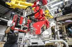 Mô hình tăng trưởng cần được đổi mới theo hướng nâng cao chất lượng, hiệu quả, hiệu suất dựa trên khu vực doanh nghiệp tư nhân năng động. Ảnh: Lê Tiên