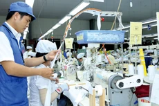 Với sự đồng lòng và vững tin ở những giải pháp của Chính phủ, cả nước đang từng bước chiến thắng dịch bệnh, phục hồi kinh tế. Ảnh: Lê Tiên