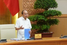 Thủ tướng Nguyễn Xuân Phúc chủ trì cuộc họp Thường trực Chính phủ về mô hình tổ chức của Ủy ban Cạnh tranh quốc gia. Ảnh: Hiếu Nguyễn