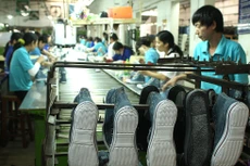 Hiệp định EVFTA sẽ giúp Việt Nam thúc đẩy xuất khẩu, đa dạng hóa thị trường, thu được giá trị gia tăng cao hơn thông qua việc thiết lập các chuỗi cung ứng mới. Ảnh: Nhã Chi