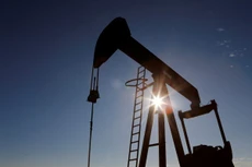 Đầu tư năng lượng toàn cầu dự báo sụt giảm kỷ lục do Covid-19