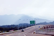 Dự thảo Luật PPP quy định theo hướng các nội dung quy định trong Luật phải cụ thể hóa trong hợp đồng, và hợp đồng chính là luật điều tiết tất cả quyền, nghĩa vụ của các bên trong dự án PPP. Ảnh: Tường Lâm