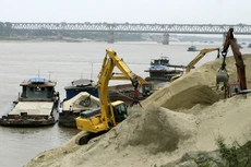 Luật Thuế tài nguyên cho phép doanh nghiệp kê khai giá tính thuế nhưng không được thấp hơn giá do UBND cấp tỉnh quy định