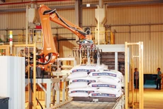 Nếu tận dụng được cách mạng công nghiệp 4.0, đến năm 2030, GDP của Việt Nam có thể tăng thêm từ 28,5 - 62,1 tỷ USD. Ảnh: Lê Tiên