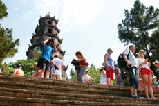 Ngành du lịch, lưu trú, vận tải, nhà hàng, hoạt động giải trí... sẽ chịu tác động nhiều nhất từ dịch nCoV. Ảnh: Lê Tiên