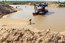 Số tiền trúng đấu giá lần 2 của mỏ cát tại xã Long Đức, TP. Trà Vinh là 765 triệu đồng, thấp hơn nhiều so với lần đấu giá thứ nhất. Ảnh minh họa: Thái Bình