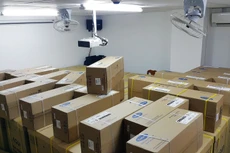 Trong mua sắm tập trung, các đơn vị đăng ký nhu cầu mua sắm máy móc, thiết bị văn phòng với nhiều chủng loại, cấu hình, thông số kỹ thuật khác nhau dẫn đến khó khăn trong việc tổng hợp nhu cầu mua sắm, thẩm định giá trị tài sản. Ảnh: Văn Huyền
