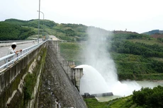 Không chỉ sụt giảm doanh thu, lợi nhuận, nhiều doanh nghiệp thủy điện đã báo lỗ trong quý I/2020. Ảnh: Lê Tiên