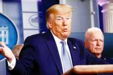 Trước những thiệt hại do Covid-19, Tổng thống Mỹ Donald Trump chia sẻ, ngày càng thấy rõ cuộc tấn công của kẻ thù vô hình