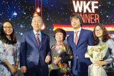 Bà Thái Hương nhận Giải thưởng Nữ doanh nhân quyền lực tại Diễn đàn Tri thức thế giới 2019 tổ chức ở Hàn Quốc