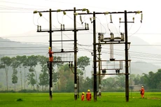 EVN đã cấp điện đến 100% số xã, trong đó có khoảng 90,7% số xã trên cả nước đạt chuẩn nông thôn mới về điện