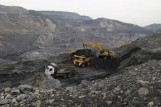 Điểm tin kế hoạch lựa chọn nhà thầu một số gói thầu lớn ngày 8-10/11