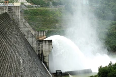 15 trong tổng số 19 doanh nghiệp thủy điện được BVSC thống kê giảm doanh thu và lợi nhuận so với cùng kỳ năm ngoái. Ảnh: Lê Tiên