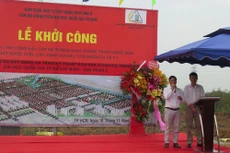 Gói thầu số 01 Thi công lắp đặt hệ thống giao thông, thoát nước mưa, nước thải… sử dụng vốn góp của cán bộ, giảng viên Đại học Quốc gia TP.HCM. Ảnh: Hải An