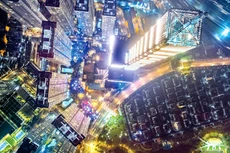 Nếu mỗi địa phương áp dụng một ứng dụng công nghệ thông tin riêng cho đô thị thông minh thì vừa lãng phí, vừa khó đồng bộ khi triển khai chính phủ điện tử. Ảnh: Giang Đông