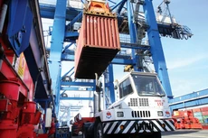 Kinh tế 11 tháng tiếp tục xu hướng chuyển biến tích cực trên nhiều mặt. Ảnh: Lê Tiên