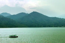 Hồ sơ mời thầu Gói thầu Tư vấn xây dựng quy trình vận hành hồ chứa nước Núi Cốc đưa ra tiêu chí chủ nhiệm dự án phải có thâm niên trên 15 năm trong lĩnh vực quy hoạch thủy lợi. Ảnh: st