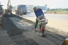 Hiện tại, Công ty TNHH Hải Đăng Khoa đang trong thời gian thực hiện hợp đồng của 5 gói thầu, với tổng giá trúng thầu hơn 137 tỷ đồng. Ảnh: Nhã Chi