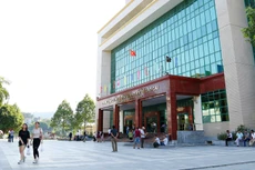 Kim ngạch xuất, nhập khẩu hàng năm của Khu kinh tế cửa khẩu Lào Cai đứng thứ 3 trong các cửa khẩu quốc tế phía Bắc Việt Nam. Ảnh: Lê Tiên