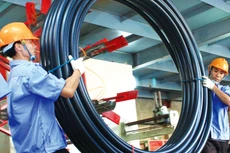 Một số chính sách hỗ trợ DNNVV chưa triển khai được do quy định pháp lý chưa hoàn thiện, trong đó có chính sách ưu đãi về thuế thu nhập doanh nghiệp. Ảnh: Tiên Giang