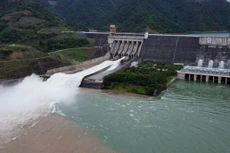Thủy điện Sơn La đã mở 1 cửa xả đáy