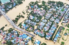 Khu vực cầu Bến Tượng nối phường Đồng Bẩm và Trưng Vương, TP. Thái Nguyên (tỉnh Thái Nguyên) chìm trong nước lũ