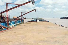 Nguy cơ thiếu cát đang hiện hữu, TP.HCM dự tính phương án mua cát từ Campuchia