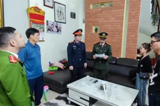 Cơ quan An ninh điều tra, Công an tỉnh Hà Nam tiến hành khám xét tại chỗ ở và nơi làm việc của bị can trong vụ án.