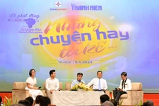 Quang cảnh giao lưu tại buổi lễ