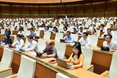 Chiều ngày 23/5, Quốc hội thảo luận ở hội trường về kết quả giám sát việc giải quyết kiến nghị của cử tri gửi đến Kỳ họp thứ 6