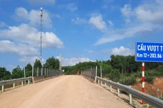 Dự án cao tốc Cam Lộ - Lao Bảo có điểm đầu tại nút giao với đường cao tốc Cam Lộ - La Sơn tại cầu vượt đường tỉnh lộ 579