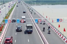 UBND thành phố Hà Nội vừa quyết định giao hạ tầng cầu Vĩnh Tuy 2 cho Sở GTVT Hà Nội quản lý, bảo dưỡng