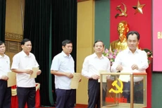 Các Ủy viên Ban Chấp hành Đảng bộ tỉnh bỏ phiếu bầu Bí thư Tỉnh ủy nhiệm kỳ 2020-2025. Nguồn: Báo Thái Nguyên