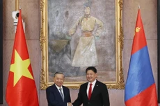 Tổng Bí thư, Chủ tịch nước Tô Lâm và Tổng thống Mông Cổ Ukhnaagiin Khurelsukh chụp ảnh chung. Ảnh: TTXVN