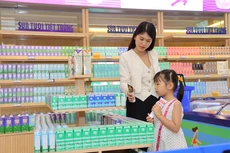 12 năm liền, Vinamilk giữ vị trí “quán quân” thương hiệu sữa được chọn mua nhiều nhất Việt Nam