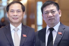 Bộ trưởng Tài chính và Bộ trưởng Ngoại giao trả lời chất vấn về hàng loạt vấn đề nóng