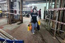 Người dân phải di chuyển ra ngoài công trình nhà ở tại số 22, ngách 236/17 đường Khương Đình, phường Hạ Đình, quận Thanh Xuân do không an toàn