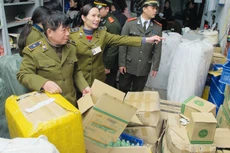 Thủ tục hành chính trong lĩnh vực quản lý thị trường còn nhiều phiền hà. Ảnh: Đức Duy