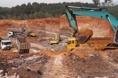 Cần đánh giá, thăm dò cụ thể về trữ lượng các mỏ khoáng sản trước khi đưa ra đấu giá quyền khai thác. Ảnh: Đỗ Phương