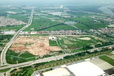 Vẫn còn tình trạng áp dụng hình thức chỉ định thầu hoặc đấu thầu hình thức trong lựa chọn nhà đầu tư dự án sử dụng đất. Ảnh: Lê Tiên