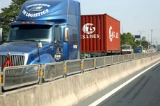 Thời gian qua, thông qua hình thức PPP, chất lượng kết cấu hạ tầng logistics đã phần nào được cải thiện. Ảnh: Lê Tiên