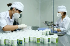 Tổng giá trúng thầu đợt 1 của 7 gói thầu mua thuốc năm 2019 - 2020 thuộc danh mục thuốc đấu thầu tập trung cấp quốc gia là hơn 5.330 tỷ đồng. Ảnh: Lê Tiên