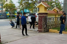 Không loại trừ khả năng một số bên mời thầu cố tình “quên” công khai thông tin đấu thầu để bao che cho các hành vi vi phạm pháp luật như cản trở nhà thầu nộp hồ sơ dự thầu