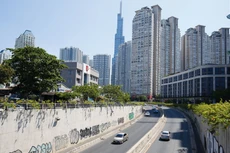 Gói thầu xây lắp trị giá trên 219 tỷ đồng thuộc Dự án Sửa chữa đường Nguyễn Hữu Cảnh chỉ đạt tỷ lệ tiết kiệm 0,04% qua đấu thầu rộng rãi. Ảnh: Lê Tiên