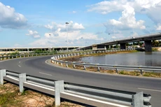 Đường Vành đai 2 có ý nghĩa quan trọng trong việc hoàn thiện mạng kết nối giao thông cho TP.HCM. Ảnh: Phú An