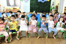 TP. Hà Nội đã có gần 90% trẻ mầm non, tiểu học được tham gia uống sữa học đường