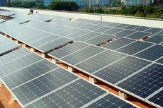 Việc giải tỏa công suất điện mặt trời gặp khó khăn do việc đầu tư lưới điện chưa đáp ứng tiến độ dự án điện mặt trời. Ảnh: Hòa Phong