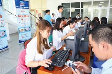 Một trong những điểm khó hiện nay là chưa có hệ thống tiếp nhận, lưu giữ, xử lý dữ liệu liên quan đến giao dịch thương mại điện tử. Ảnh: Minh Khuê